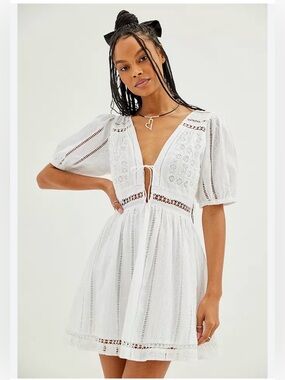 Urban Outfitters Marlee Puff Sleeve Eyelet White Mini Dress M